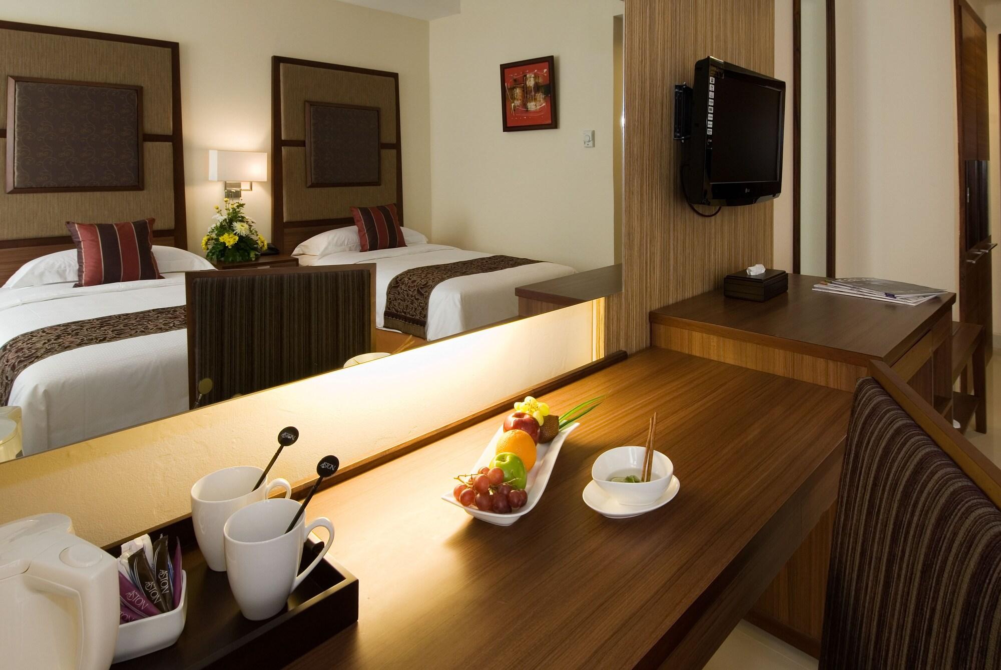 Aston Manado Hotel Екстер'єр фото