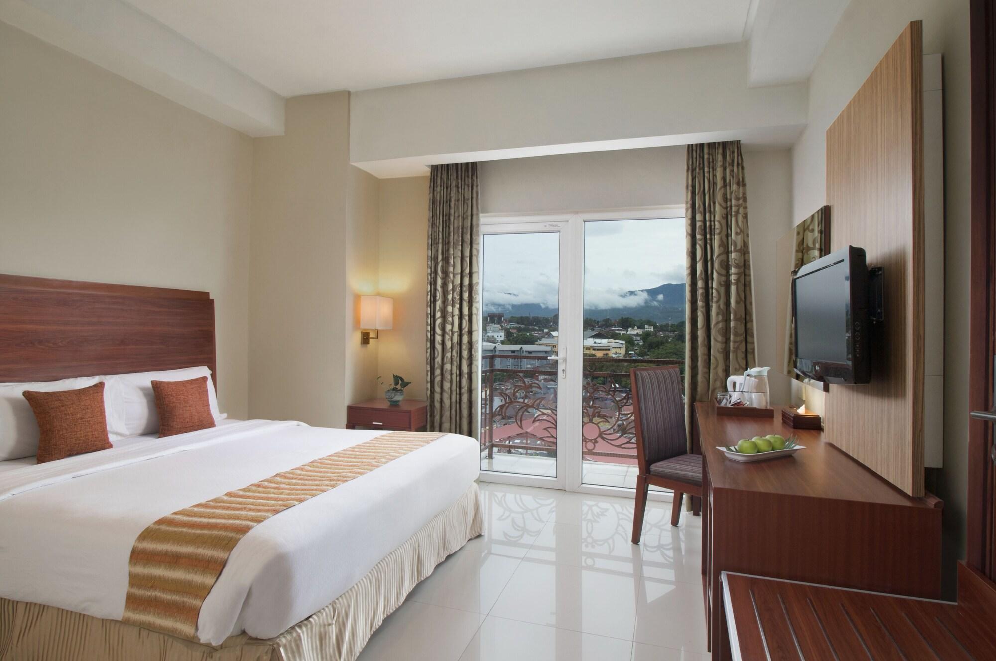 Aston Manado Hotel Екстер'єр фото