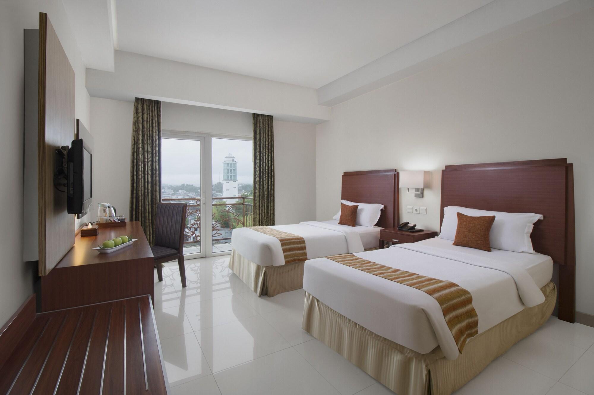 Aston Manado Hotel Екстер'єр фото