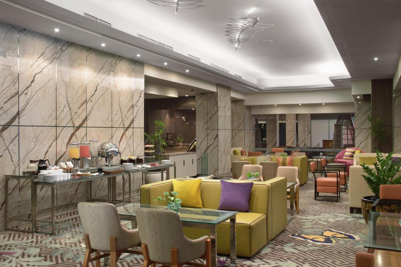 Aston Manado Hotel Екстер'єр фото