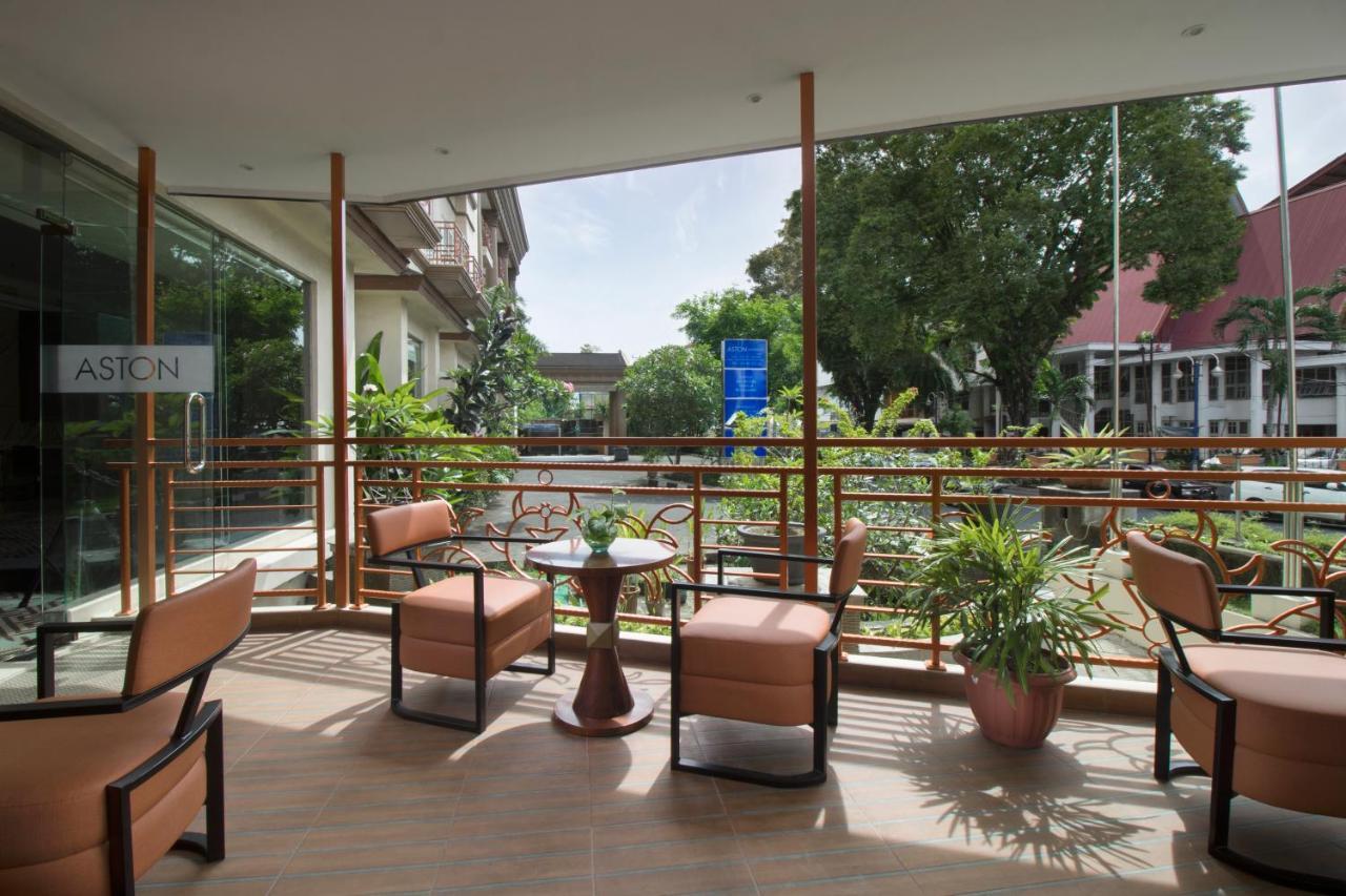 Aston Manado Hotel Екстер'єр фото