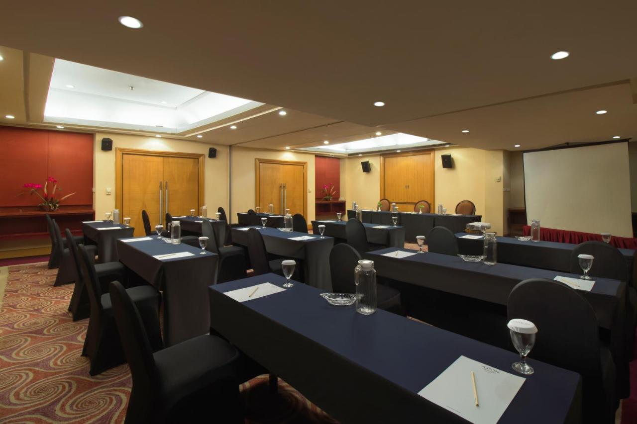 Aston Manado Hotel Екстер'єр фото