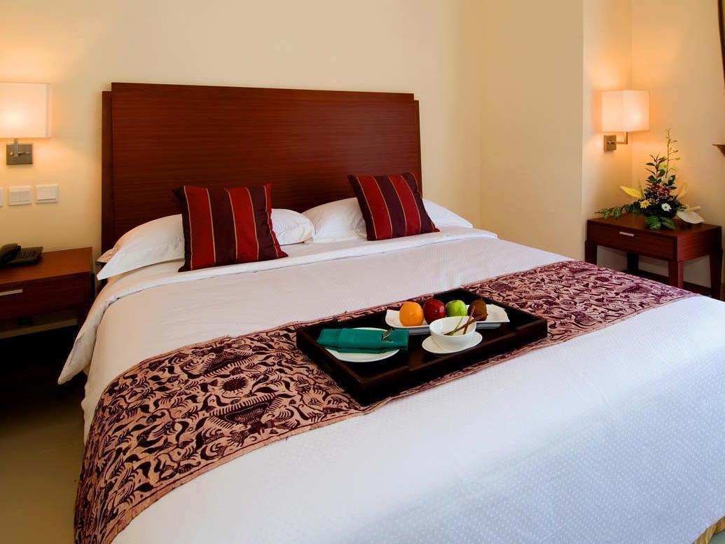 Aston Manado Hotel Екстер'єр фото