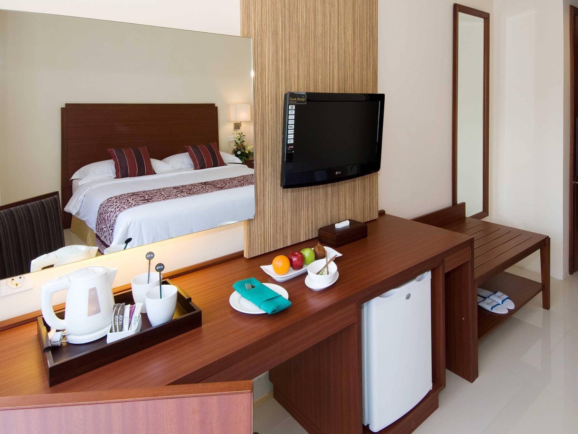 Aston Manado Hotel Екстер'єр фото