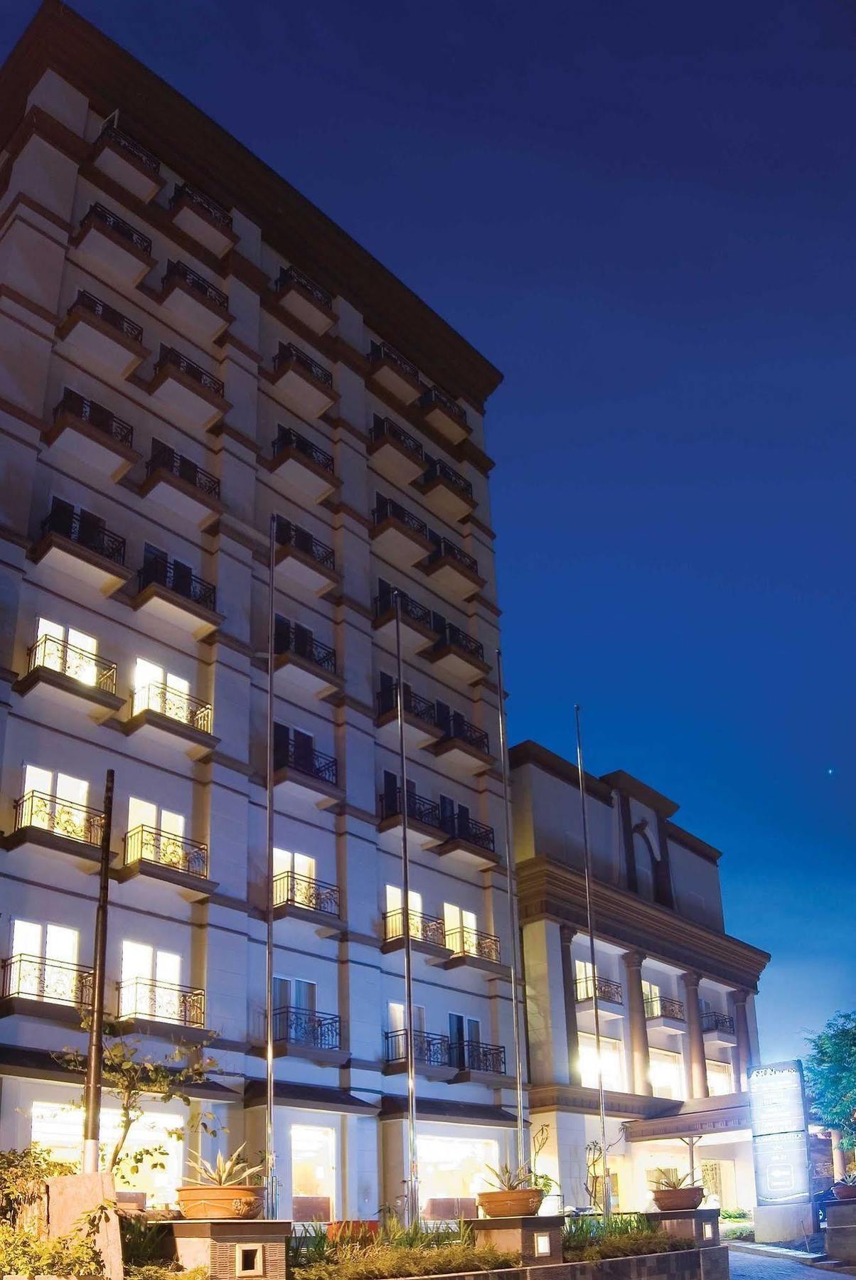 Aston Manado Hotel Екстер'єр фото